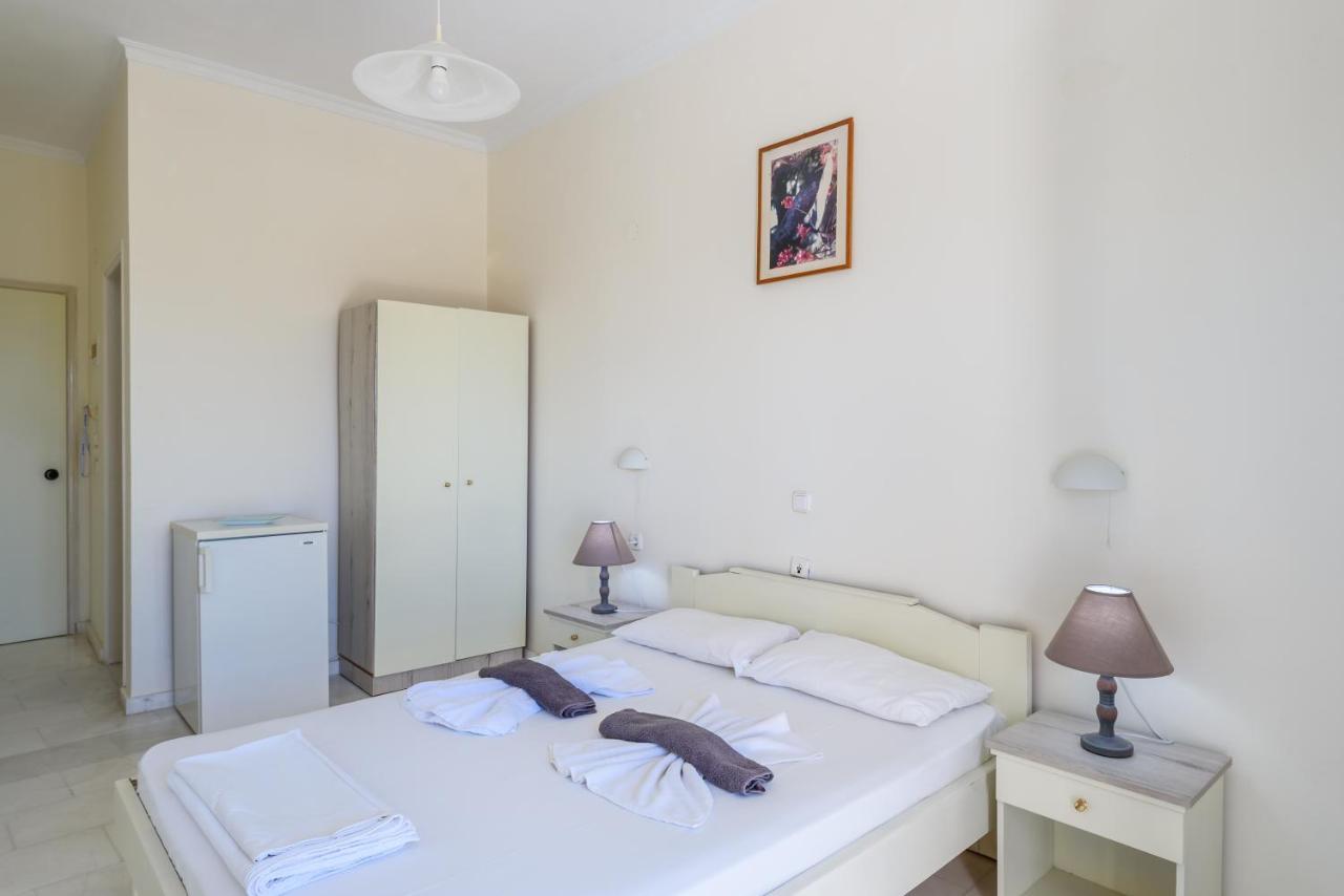 Regina Hotel Kissamos Exterior photo