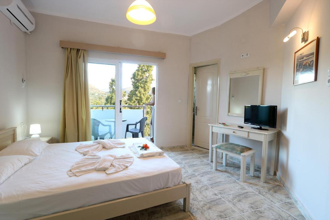Regina Hotel Kissamos Exterior photo